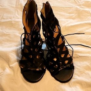 Brand new torrid heels 9w